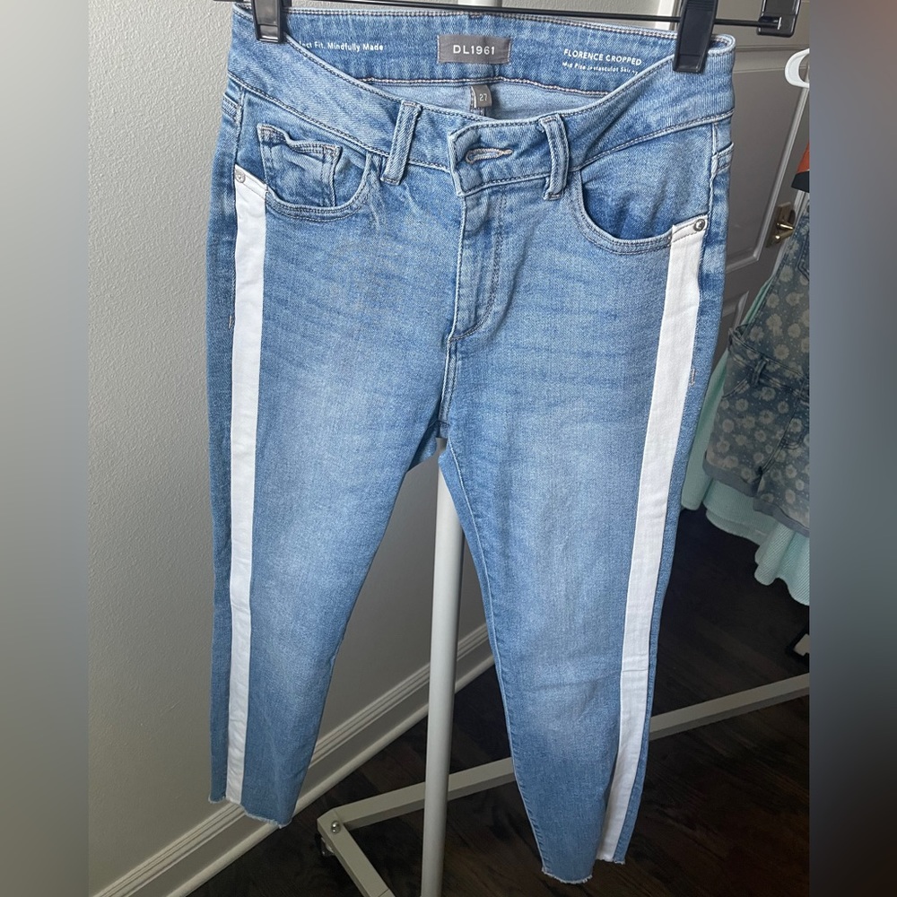 Women’s designer skinny jeans. New condition. DL1961 size 27.